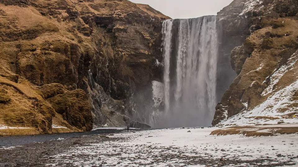 Cascata di Skogafoss in autunno